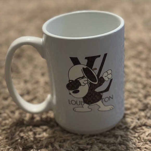 HANDCRAFTED Snoopy Fashion-Inspired Mug NEW - Picture 3 of 3